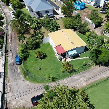 Bungalow Proche Plage Le Gosier  Extérieur photo